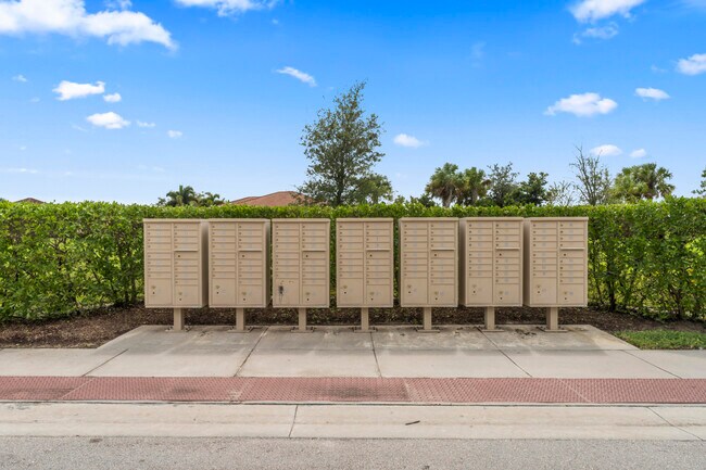 Building Photo - 10552 SW Toren Wy