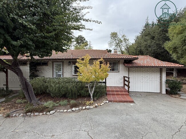 Primary Photo - Spacious Three Bedroom Carmel Valley Villa...