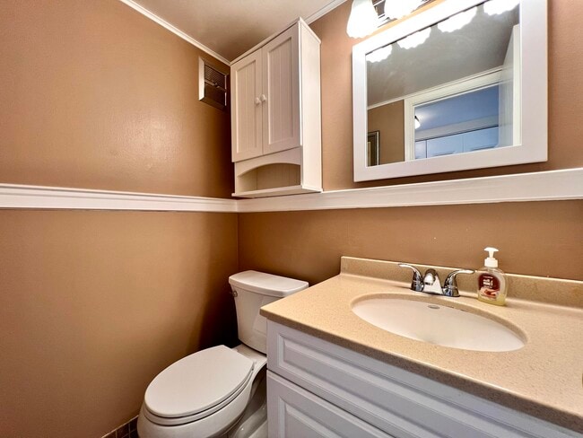 Building Photo - 25 Berkshire A