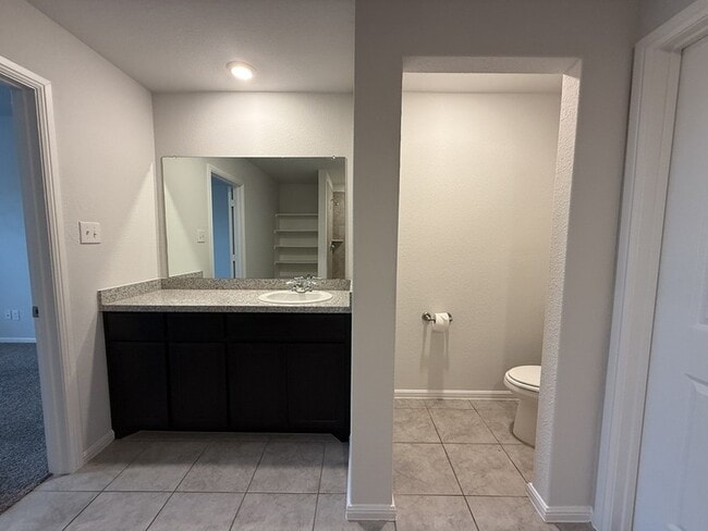 Building Photo - 10530 Ft Cibolo Trl