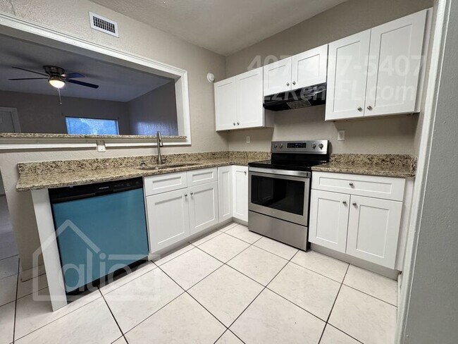 Building Photo - 4802 Burgundy Ln