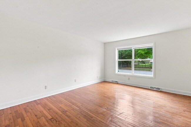 Building Photo - 2118 N Palmer St