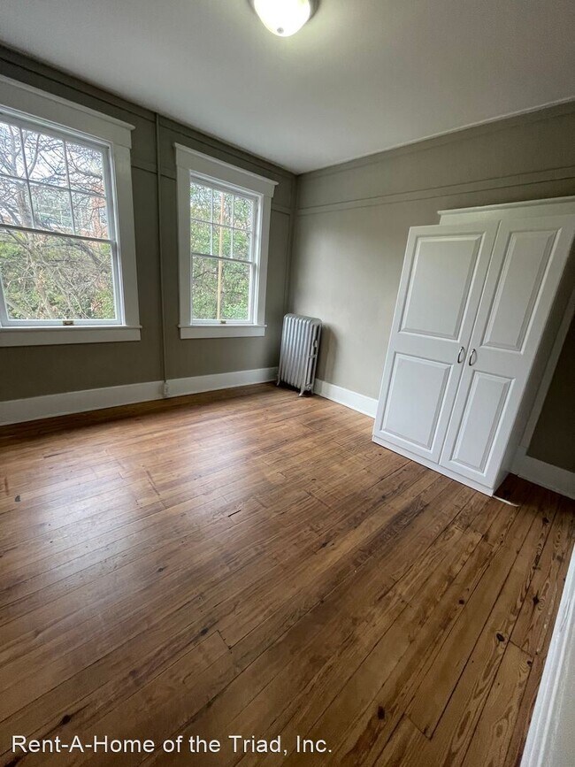 Building Photo - 2 br, 1 bath House - 322 A  S Tate Street ...