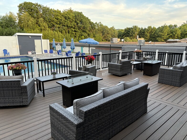 Building Photo - 131 Lake St