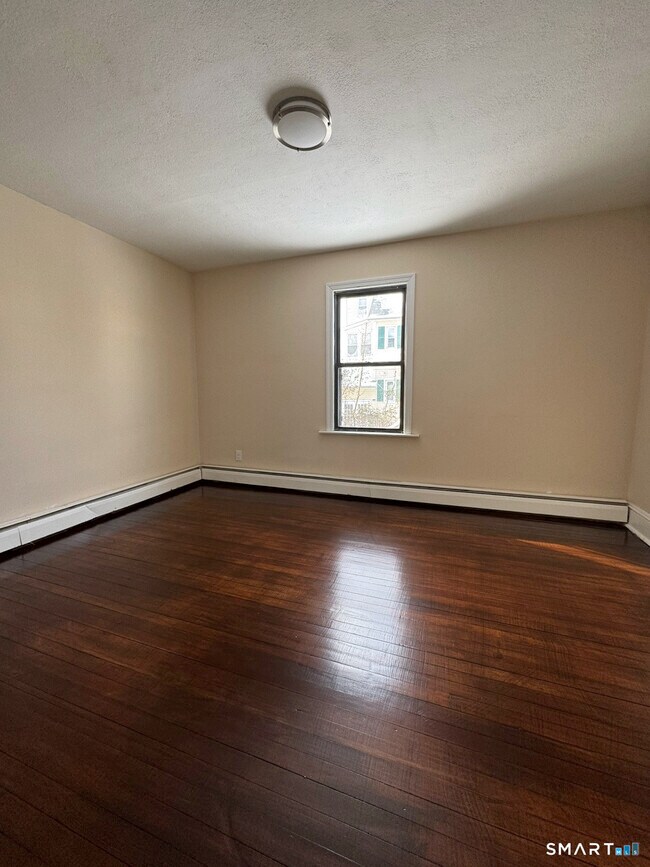 Building Photo - 54 Overlook Ave