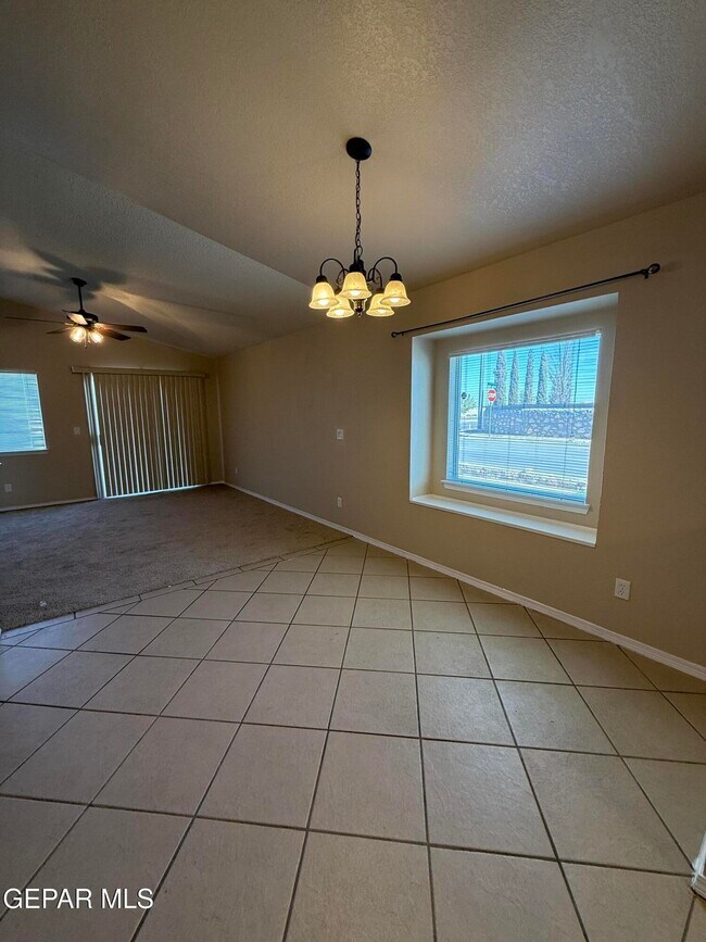 Building Photo - 732 Desert Sage Dr