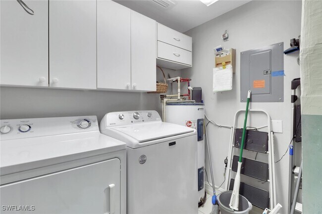 Building Photo - 7823 Regal Heron Cir