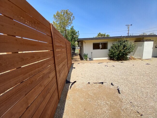 Building Photo - Beautifully Renovated 3 bd, 2 ba in Old To...