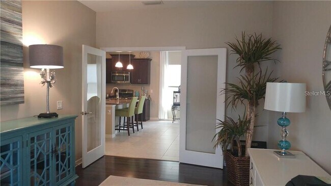 Building Photo - 12259 Longview Lake Cir