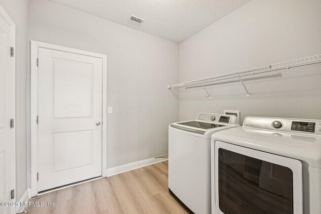 Building Photo - 14270 Durbin Island Way