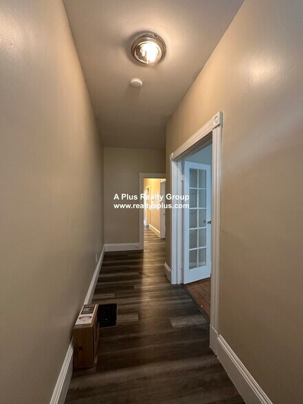 Building Photo - 3243 Washington St