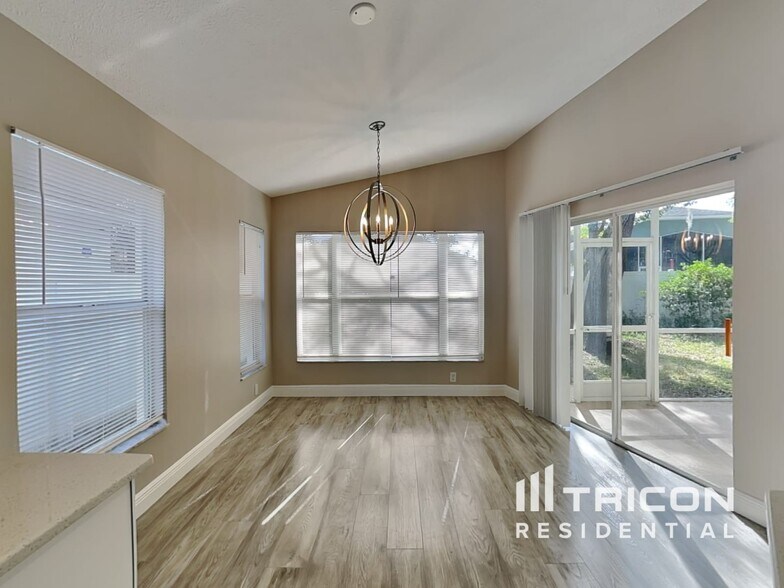 Building Photo - 11002 Millbury Ct