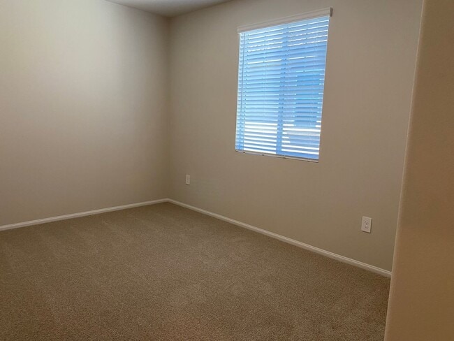 Building Photo - 28556 Via Prago