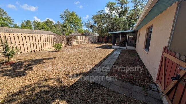 Building Photo - 3441 Thunderbird Ave