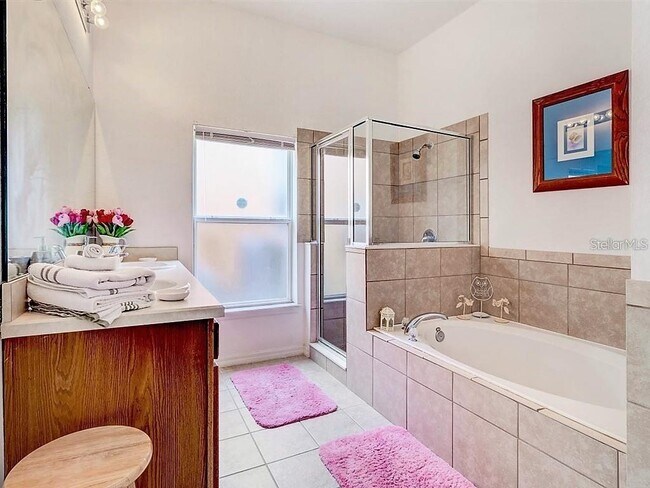 Building Photo - 153 Vizcay Way