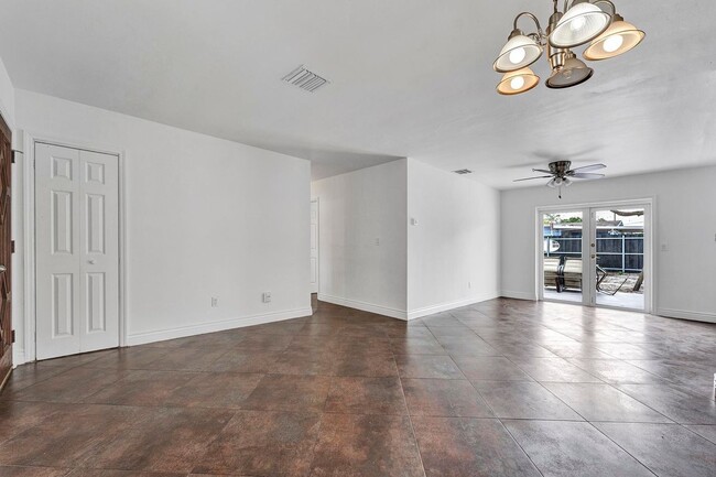 Building Photo - 9750 SW 74th St