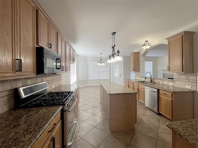 Building Photo - 7850 Greenvalley Ln
