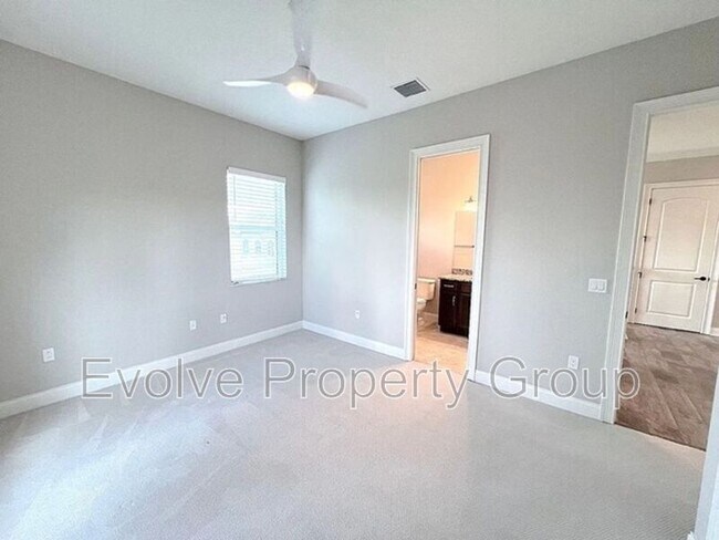 Building Photo - 15 Sandpiper Ln