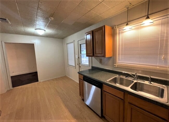 Building Photo - 5030 Stardust Dr