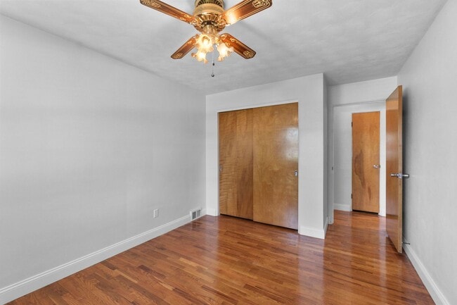 Building Photo - Charming House in Cape Girardeau