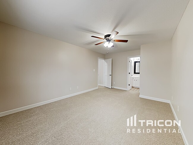 Building Photo - 901 Big Bend Ct