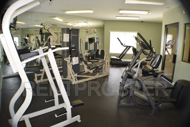 Building Photo - 5501 Rosebriar Way