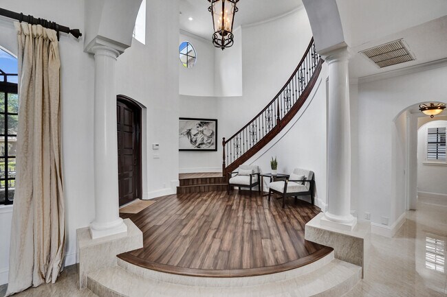 Building Photo - 9210 Equus Cir