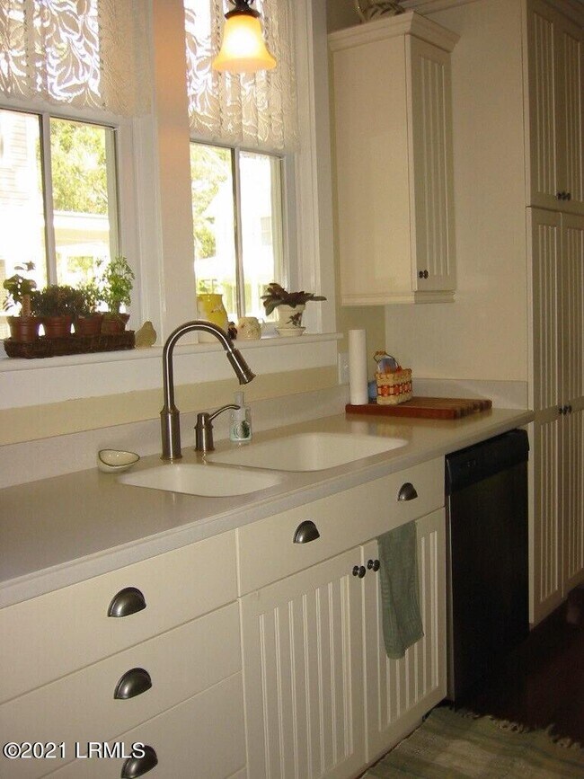 Building Photo - 31 Porcher Pinkney