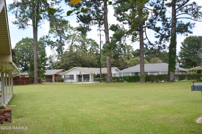 Building Photo - 101 Boxwood Dr
