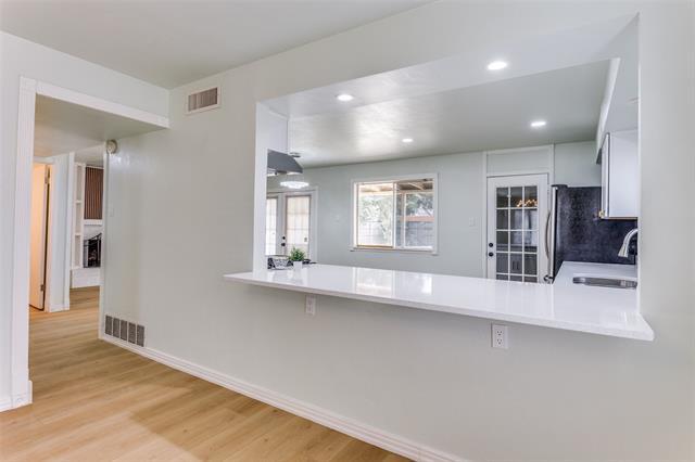 Building Photo - 2018 Vail Dr