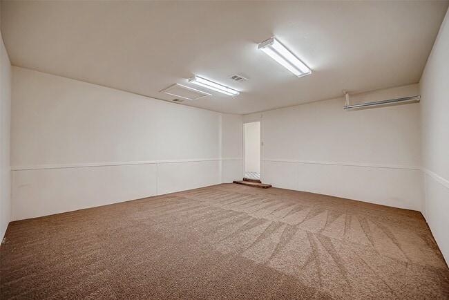 Building Photo - 10607 Silkwood Dr