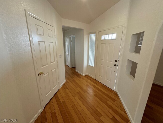Building Photo - 1745 Park Mesa Ln