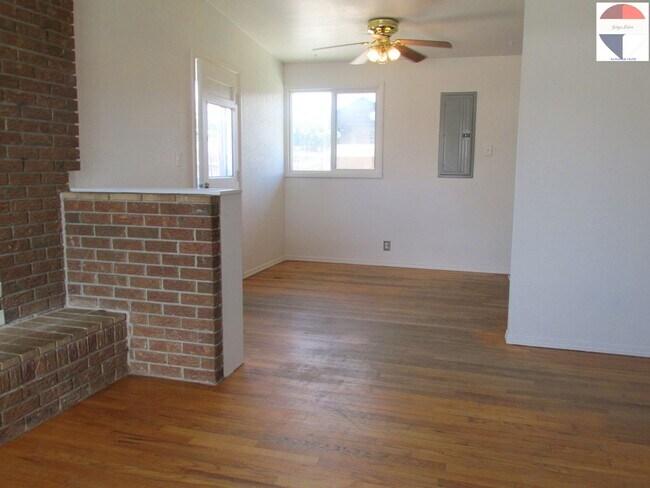 Building Photo - 2925 Windsor Pl