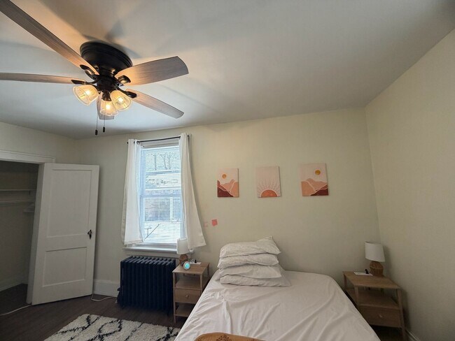 Building Photo - 6611 Kennedy Ave