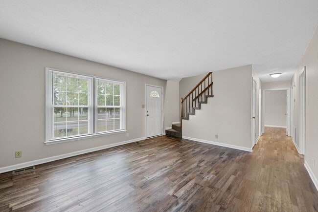 Building Photo - 4 Bedroom Pet Friendly Home For Rent With The 1ST TWO WEEKS FREE!!!