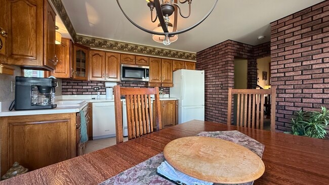 Building Photo - 12913 Crestbrook Ct