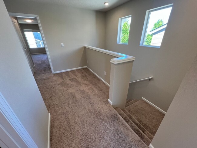 Building Photo - Morningside 3 Bedroom Townhome Happy Vally
