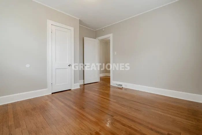 Building Photo - 2313 Westview Dr