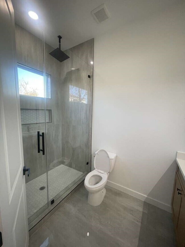 Building Photo - 4429 Aledo St