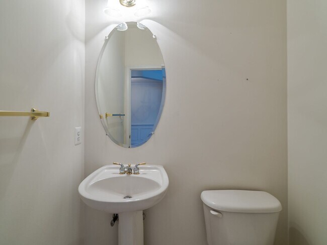 Building Photo - Sun-Filled And Spacious 3 Bedroom 2.5 Bath...