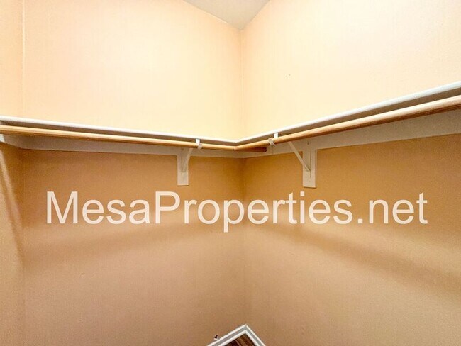 Building Photo - 14312 Sierra Grande St