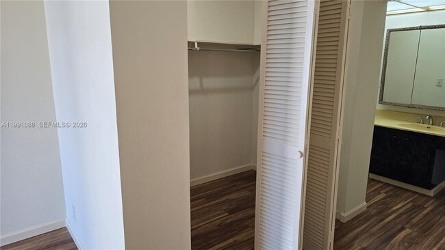 Building Photo - 1600 S Ocean Dr