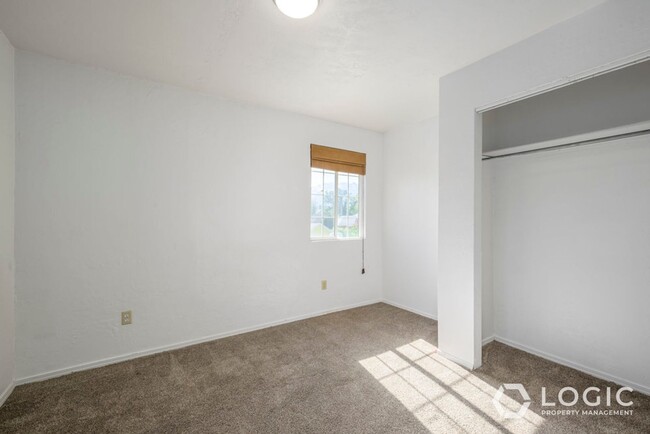 Building Photo - Great Family Home in Excellent Sugar House...