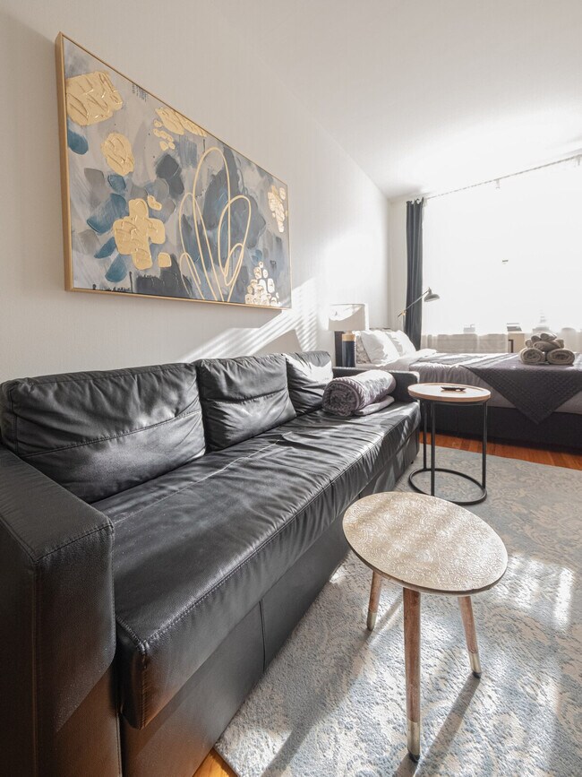 Primary Photo - 32 W 86th St