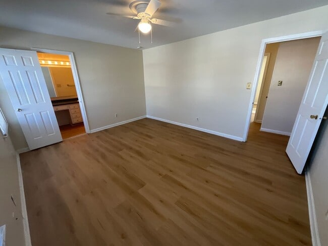 Building Photo - 3202 Regents Park Ln