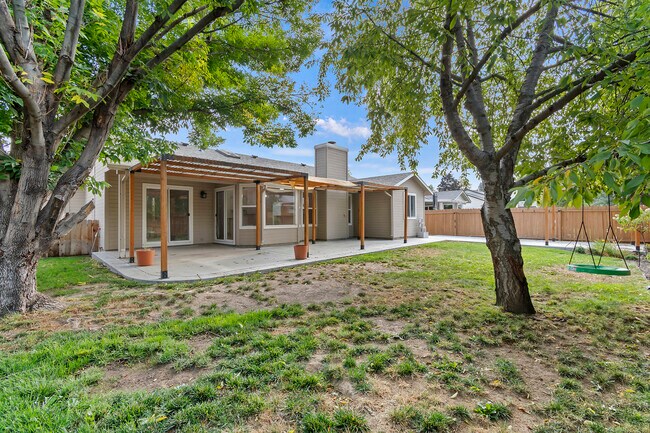Building Photo - 4467 S Falconrest Way