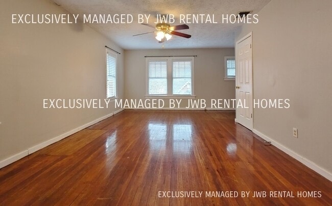 Building Photo - 2941 Selma St