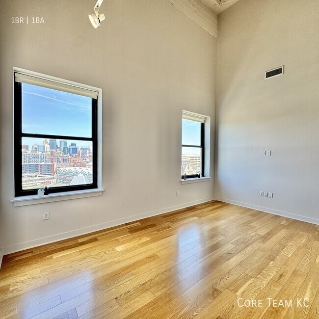 Building Photo - 217 W Pershing Rd