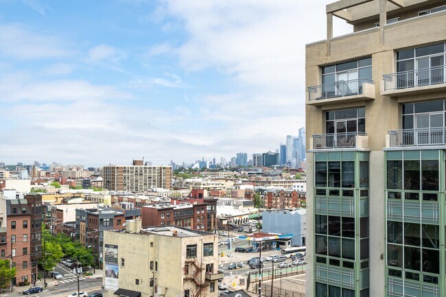 Building Photo - 700 Grove St