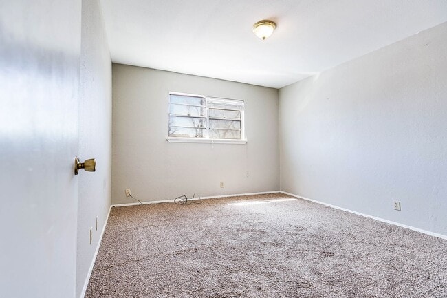 Building Photo - 1427 Austin St